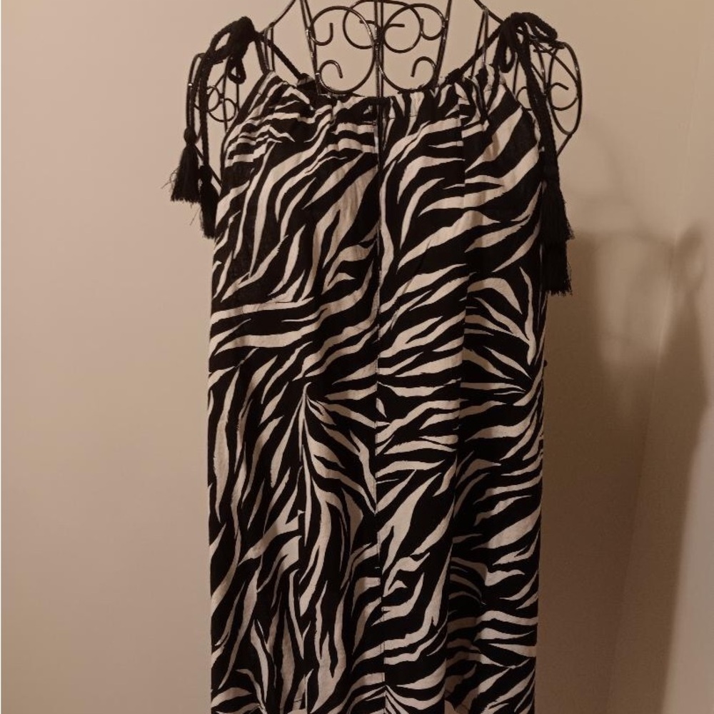 Time and Tru Zebra Print Sleeveless Top